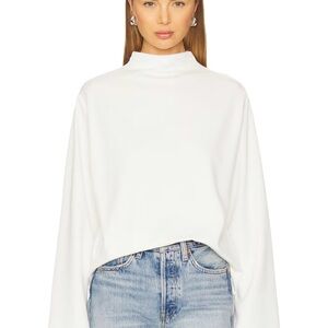 Chic White Women's Sweatshirt